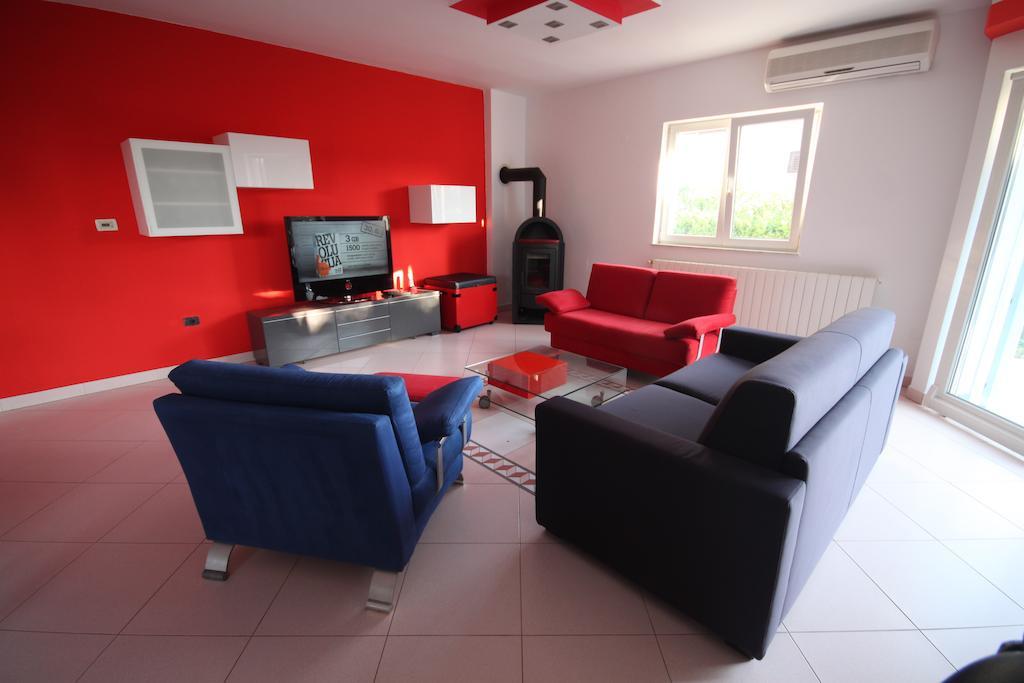 Holiday House Veli Vrh Pula Oda fotoğraf