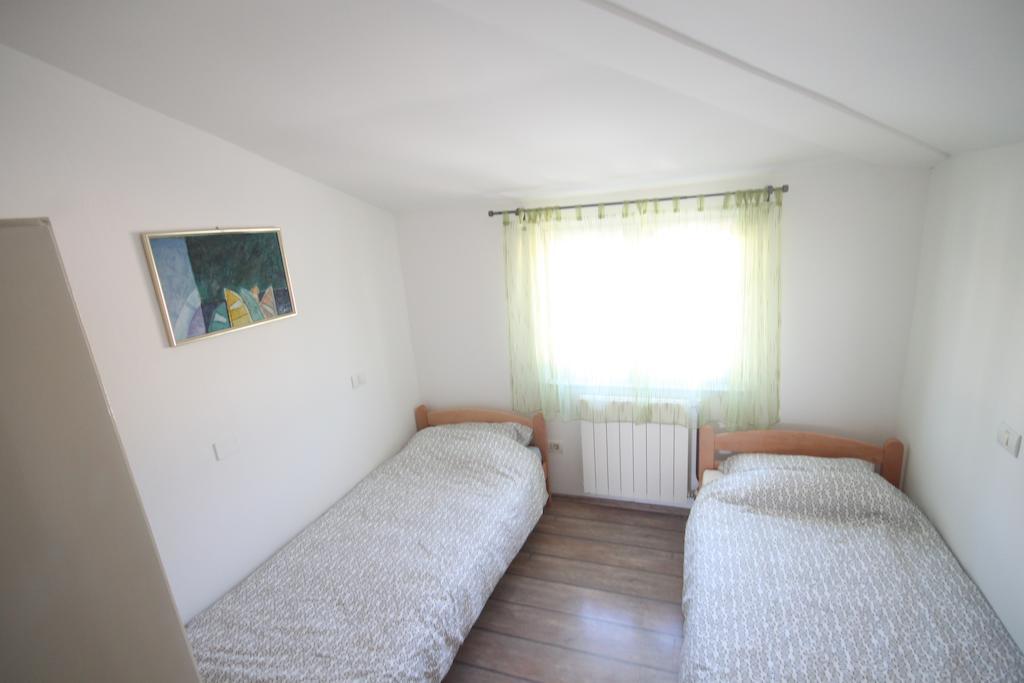 Holiday House Veli Vrh Pula Oda fotoğraf