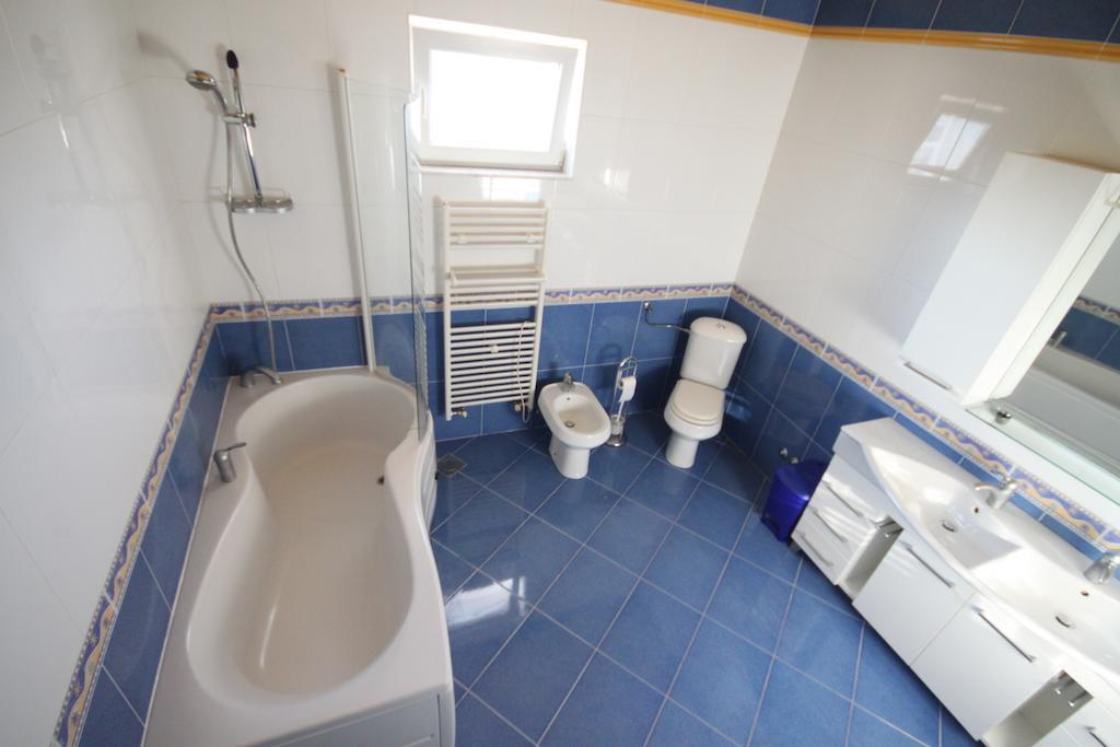 Holiday House Veli Vrh Pula Oda fotoğraf